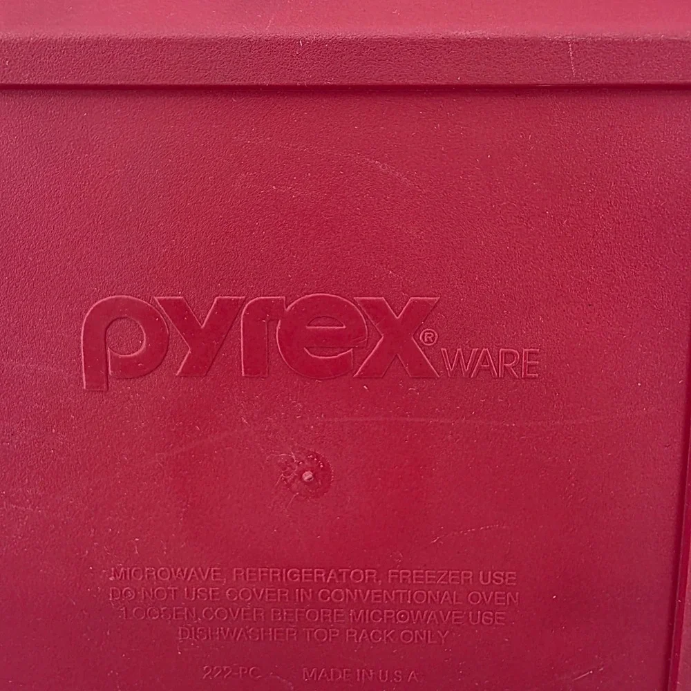 Pyrex 222-PC Red Square Plastic Replacement Lid Only for 2 Quart Baking Dish USA